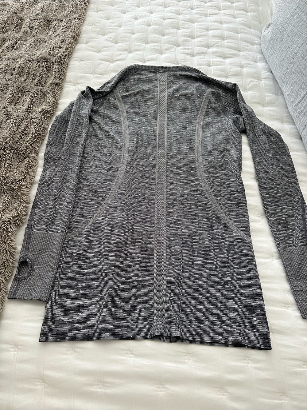 lululemon athletica Heathered Gray Long-sleeve shirt